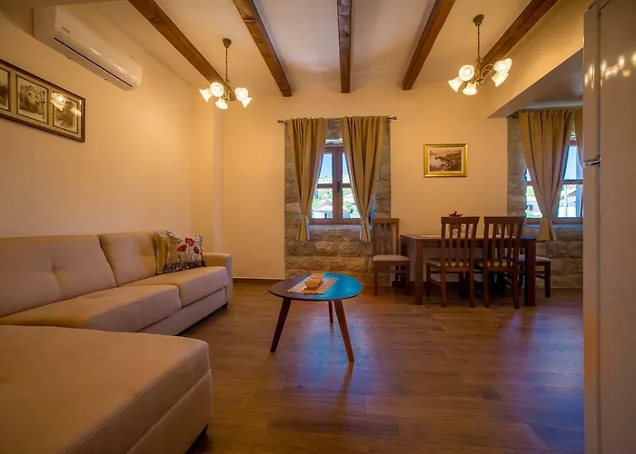 Villa Old Castle Apartments