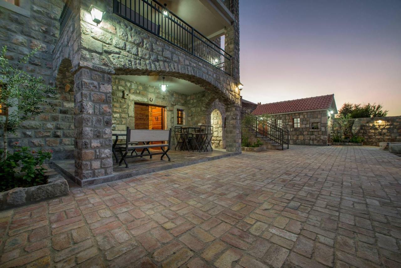 Old Castle Villa